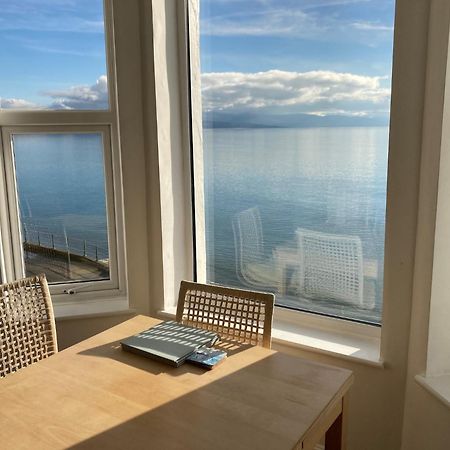 Marine Terrace Apartments Крикийт Екстериор снимка