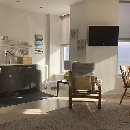 Marine Terrace Apartments Крикийт Екстериор снимка