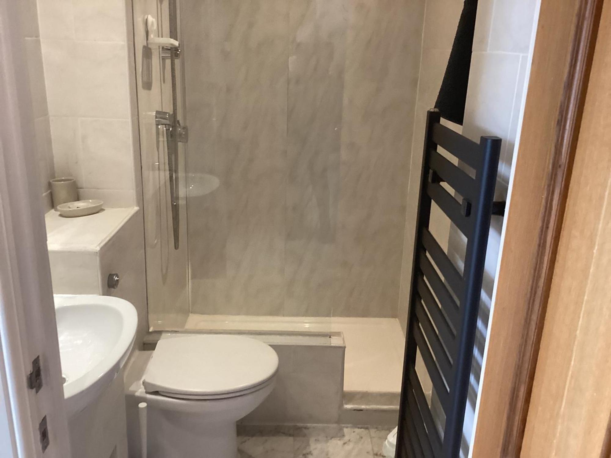 Marine Terrace Apartments Крикийт Екстериор снимка