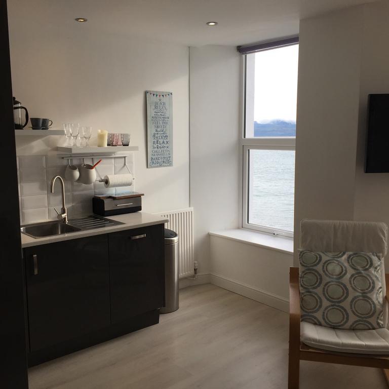 Marine Terrace Apartments Крикийт Екстериор снимка