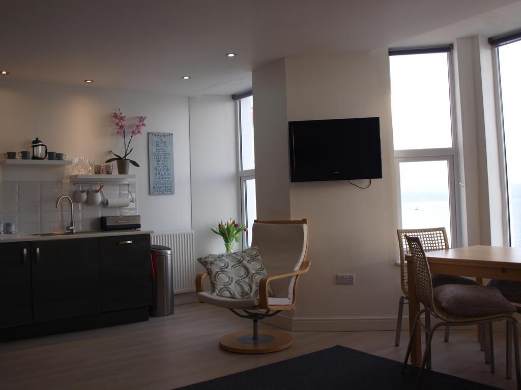 Marine Terrace Apartments Крикийт Екстериор снимка