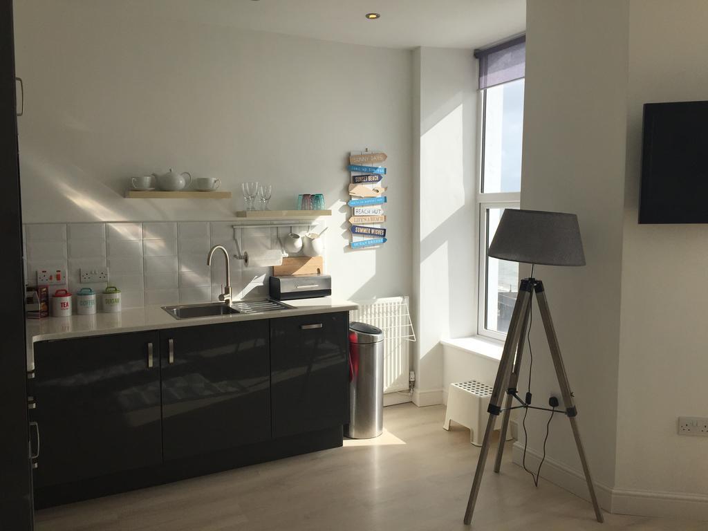 Marine Terrace Apartments Крикийт Екстериор снимка