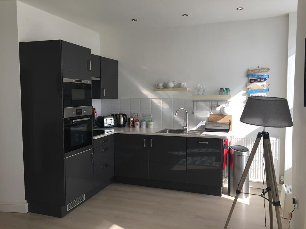Marine Terrace Apartments Крикийт Екстериор снимка